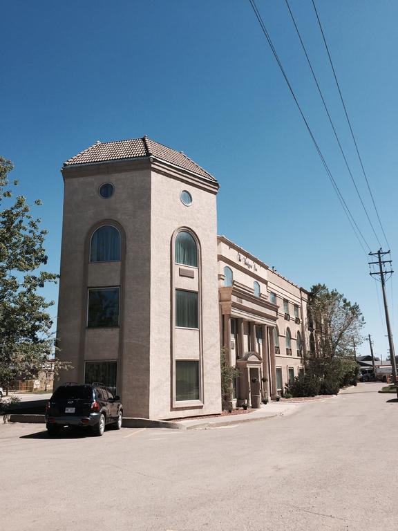 The Bridgeport Inn Fort Mcmurray Exterior photo